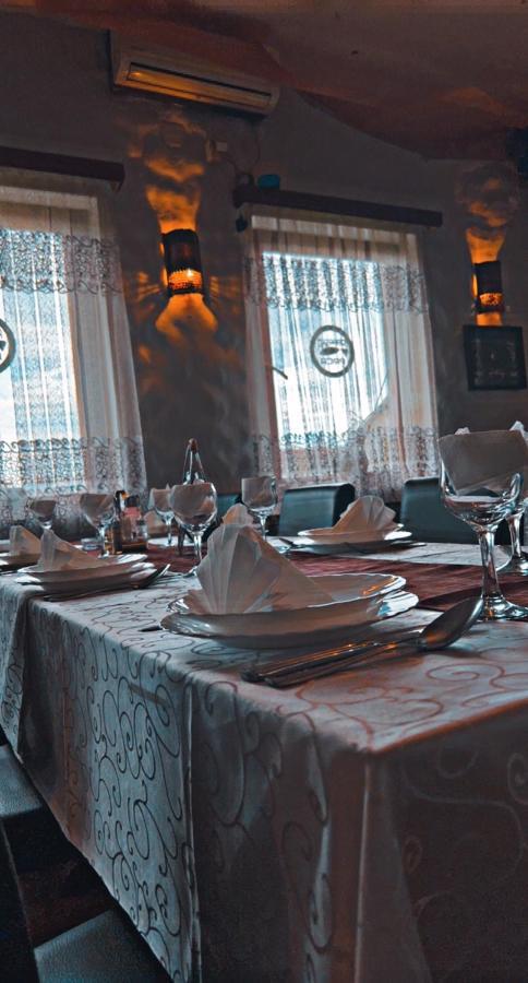 Ribarska Prica-Restoran Pansion Prijedor Bed & Breakfast ภายนอก รูปภาพ